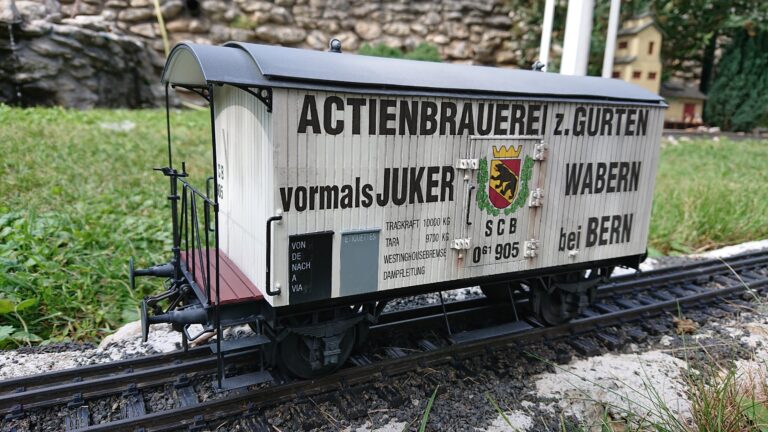 Verschiedene Spur 2 Güterwagen für den HSB Rollwagen